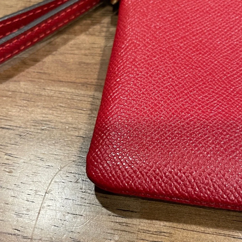 NWOT...Coach Red Leather Wristlet with Gold Star Charm - Picture 5 of 7